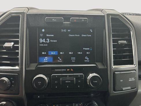 Used 2016 Ford F150 XLT w/ Equipment Group 302A Luxury AWD/4WD image 10