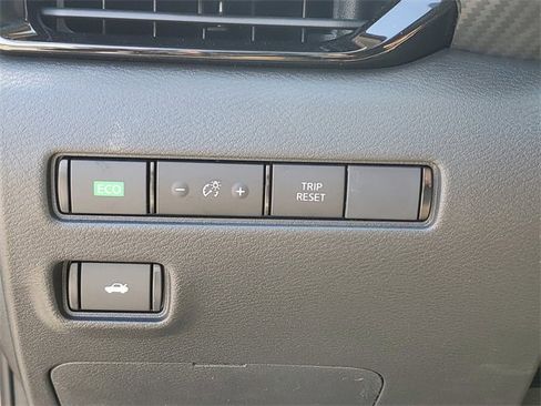 New 2025 Nissan Sentra SV w/ SV Premium Package image 10