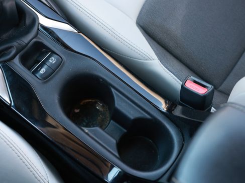 Used 2021 Toyota Corolla XSE image 43