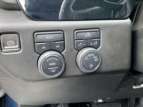 Used 2023 Chevrolet Silverado 1500 LT AWD/4WD image 37