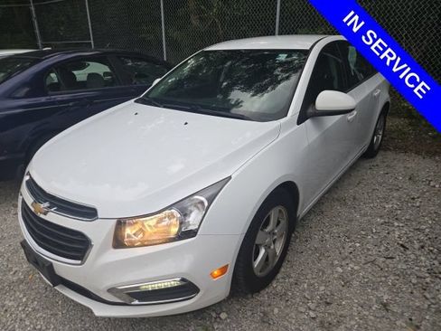 Used 2016 Chevrolet Cruze LT FWD image 3