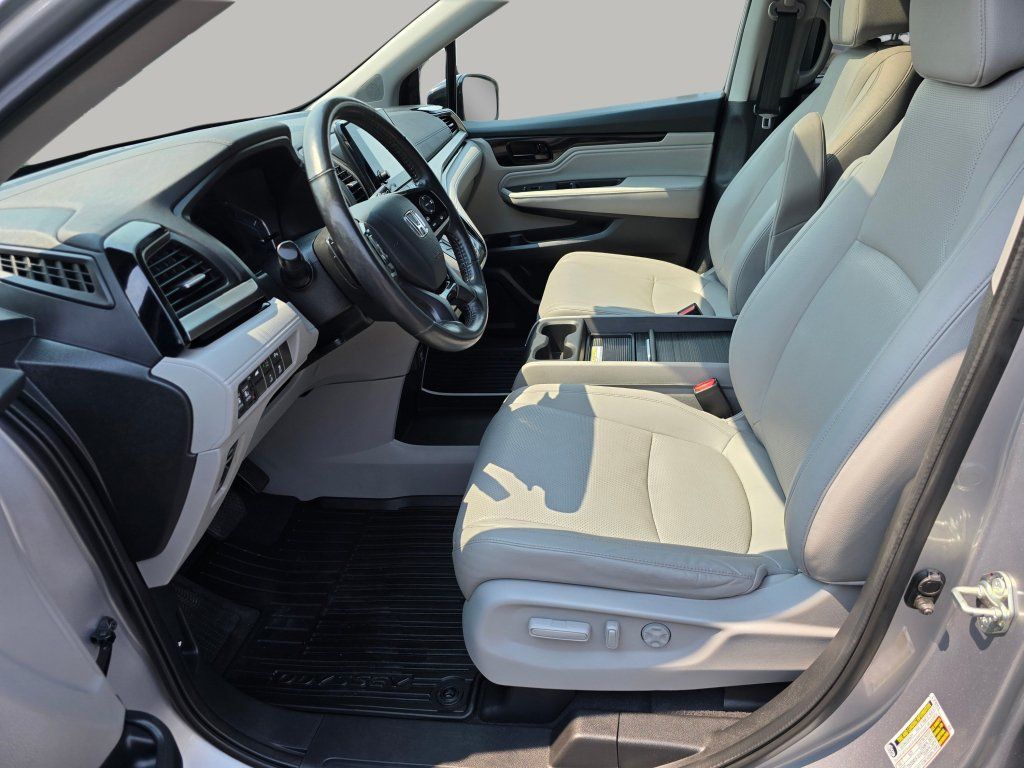Used 2018 Honda Odyssey Elite image 26