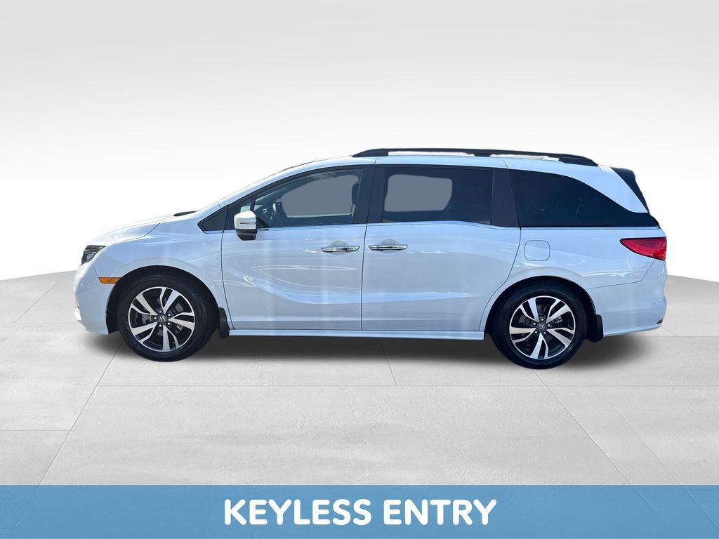 Certified 2024 Honda Odyssey Touring image 3
