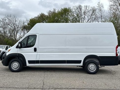 New 2026 RAM ProMaster 3500 w/ Premium Convenience Group FWD image 5