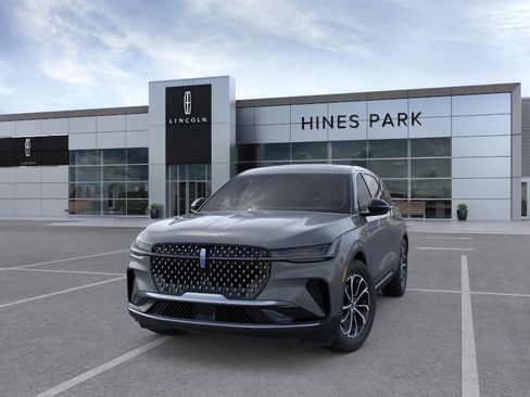 New 2025 Lincoln Nautilus Premier w/ Equipment Group 102A image 2