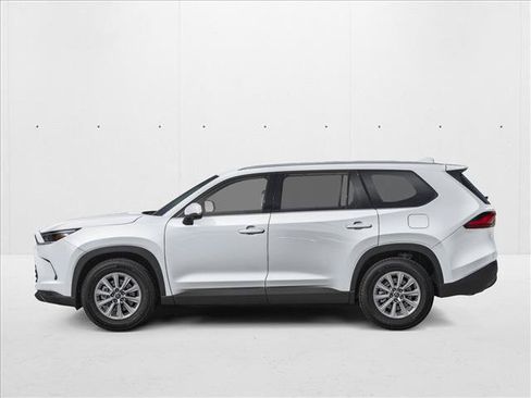 New 2026 Toyota Grand Highlander FWD image 3