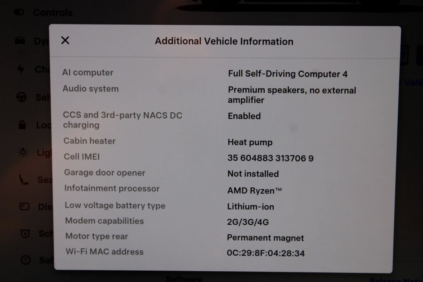 Used 2024 Tesla Model Y 2WD image 30