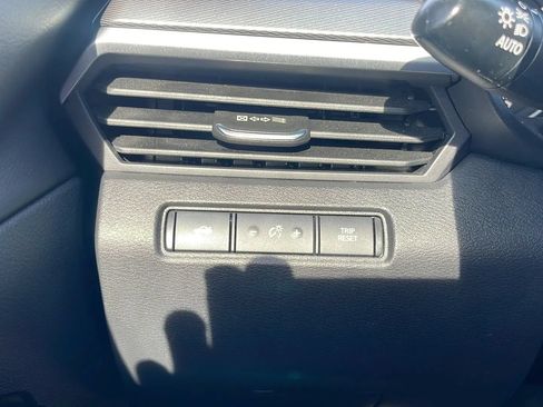 Used 2024 Nissan Altima 2.5 SR FWD image 10