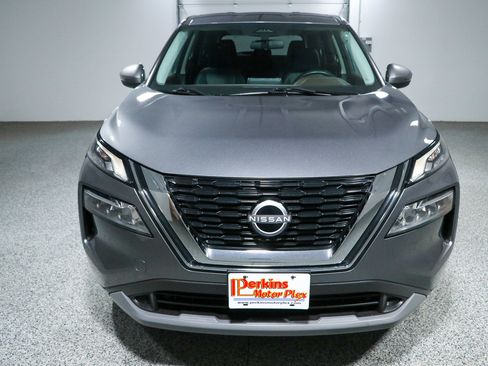 Used 2022 Nissan Rogue SV FWD image 4