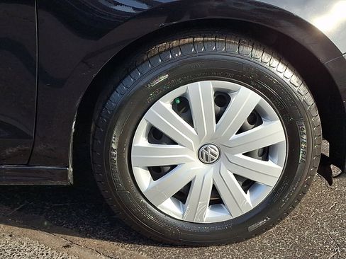 Used 2016 Volkswagen Jetta S image 8