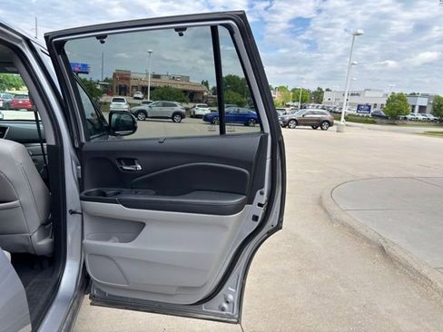 Used 2019 Honda Pilot EX-L image 25