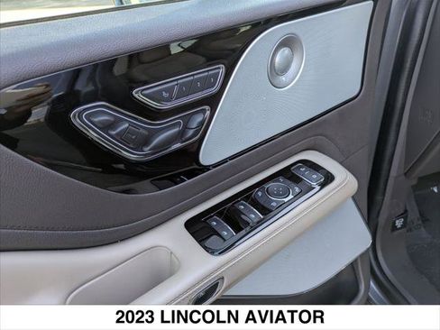 Used 2023 Lincoln Aviator Reserve w/ Equipment Group 201A image 11