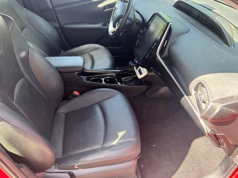 Used 2018 Toyota Prius Prime Premium FWD image 14