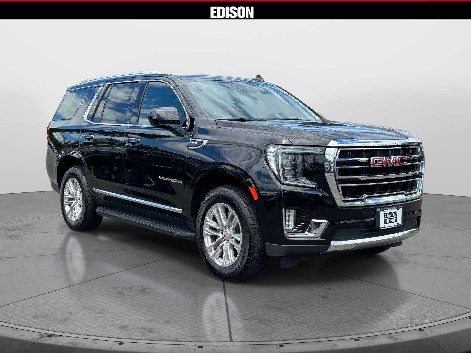 Used 2024 GMC Yukon SLT AWD/4WD image 1