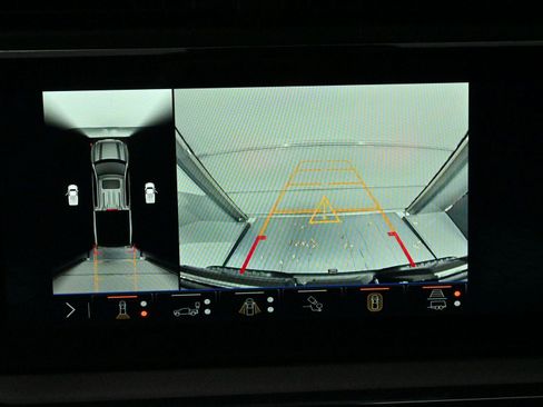 Used 2024 GMC Sierra 1500 AT4 w/ Technology Package image 26