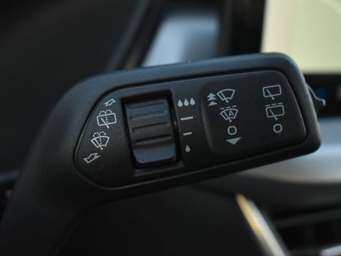 Used 2023 Ford Escape Platinum image 25