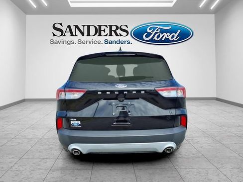 Used 2022 Ford Escape SE w/ Convenience Package image 3