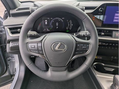 New 2026 Lexus UX 300h FWD image 15