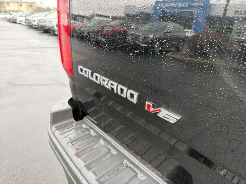 Used 2019 Chevrolet Colorado ZR2 image 33