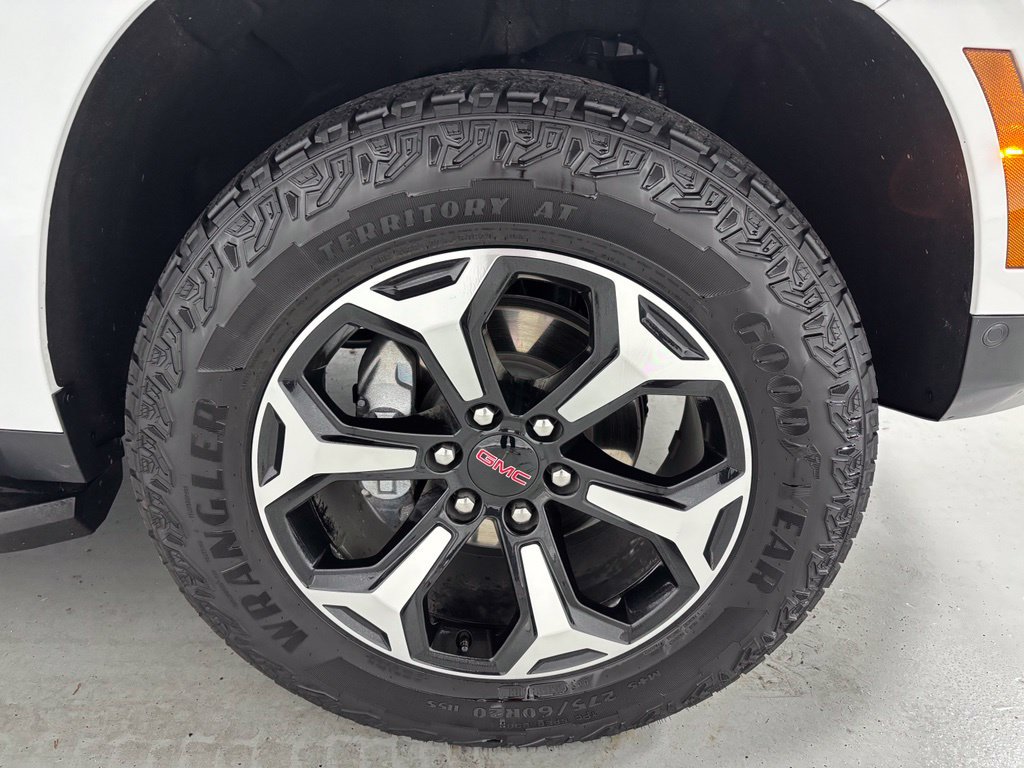 Used 2026 GMC Yukon XL AT4 AWD/4WD image 63