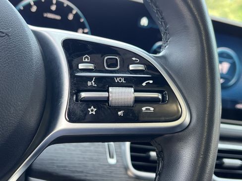 Certified 2022 Mercedes-Benz GLE 350 4MATIC w/ Premium Package image 37