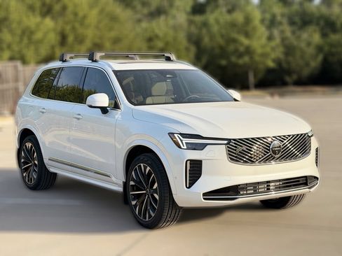 New 2026 Volvo XC90 T8 Plus w/ Protection Package Premier AWD/4WD image 5