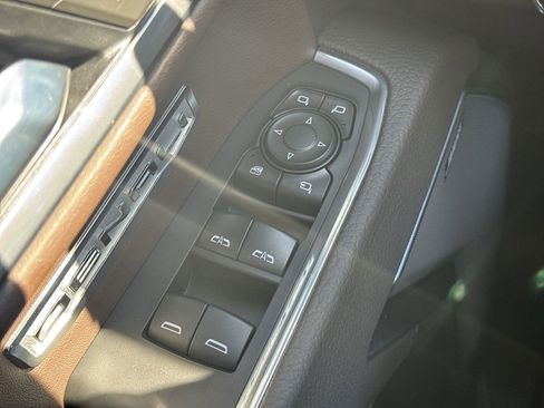 Used 2025 GMC Sierra 1500 Denali image 15