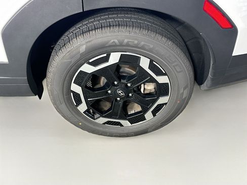 Used 2025 Hyundai Santa Fe SEL image 11