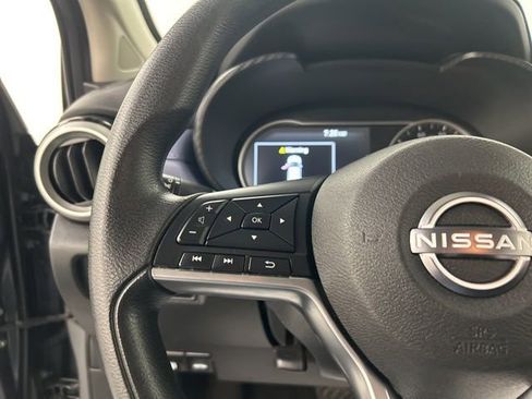 Used 2023 Nissan Versa SV image 11