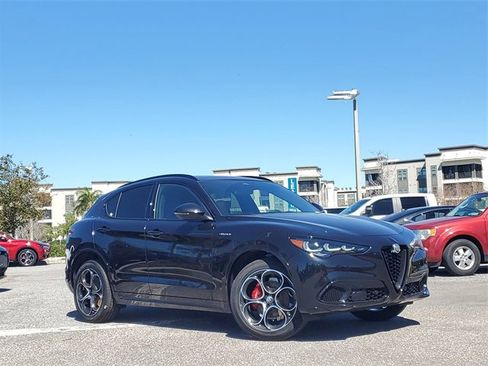 New 2025 Alfa Romeo Stelvio Sprint w/ Veloce Package image 40