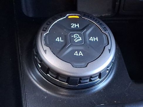 Used 2022 Ford Bronco Badlands image 24