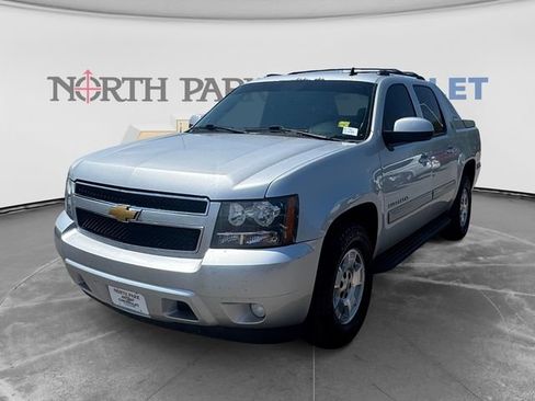 Used 2013 Chevrolet Avalanche LS RWD image 7