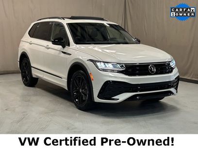 Certified 2022 Volkswagen Tiguan SE R-Line