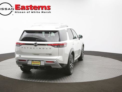Used 2023 Nissan Pathfinder Platinum AWD/4WD image 42
