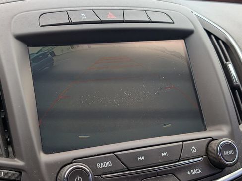 Used 2016 Buick Regal FWD image 18