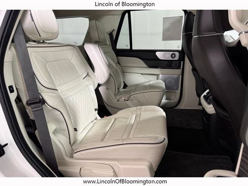 Used 2023 Lincoln Navigator Black Label AWD/4WD image 11