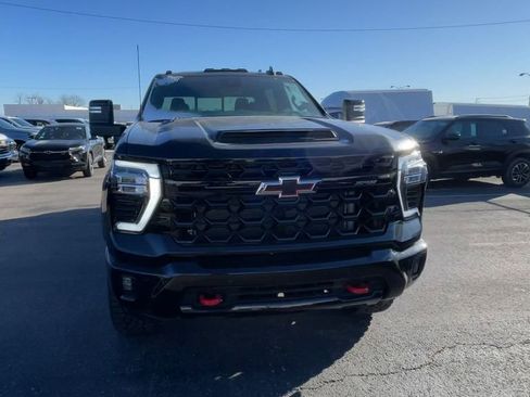 New 2025 Chevrolet Silverado 2500 ZR2 w/ Technology Package AWD/4WD image 4