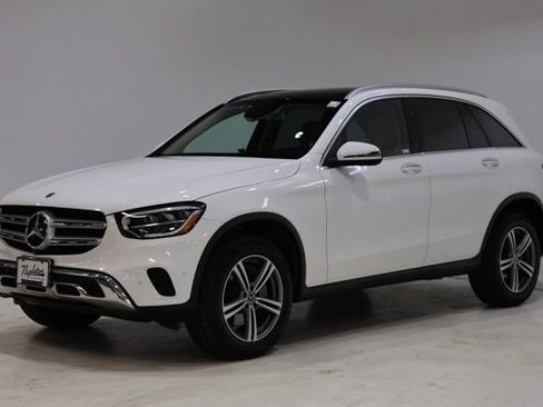 Used 2020 Mercedes-Benz GLC 300 4MATIC image 3