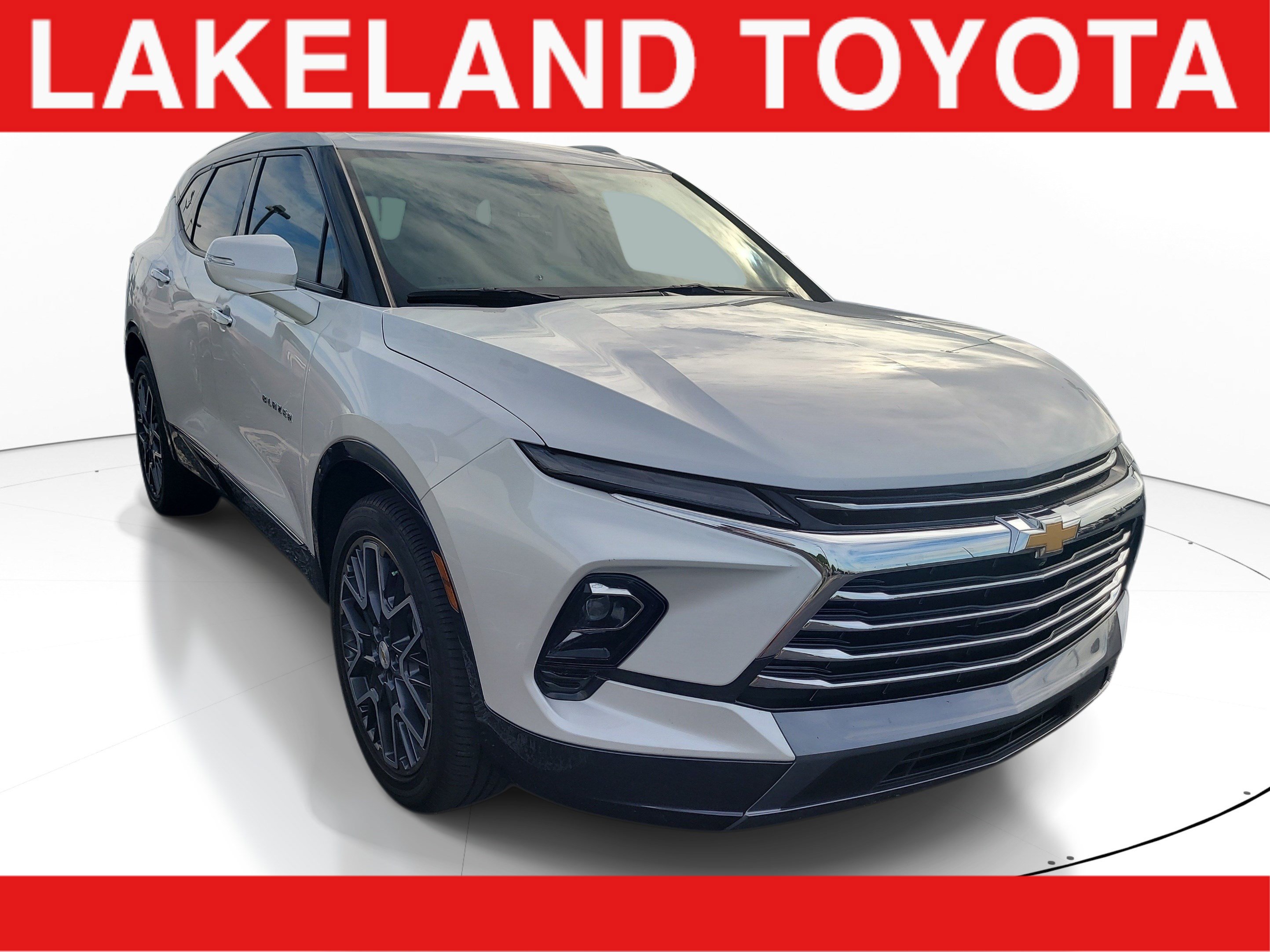 Used 2024 Chevrolet Blazer Premier w/ Driver Confidence II Package AWD/4WD image 1