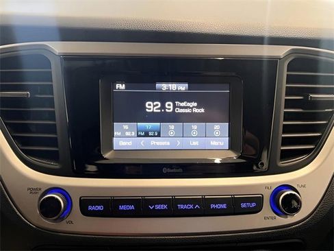 Used 2021 Hyundai Accent SE image 19