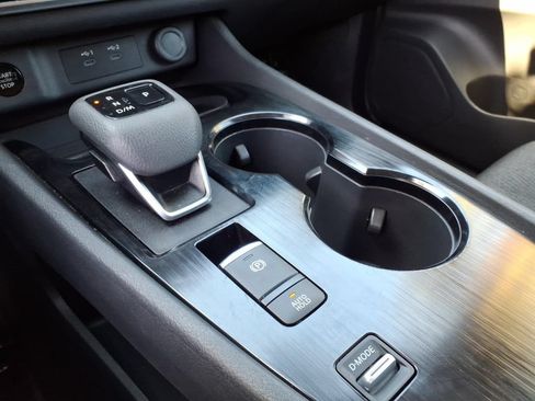 Certified 2025 Nissan Rogue SV FWD image 18