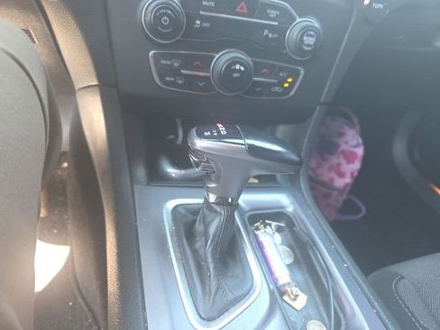 Used 2020 Dodge Charger SXT RWD image 8