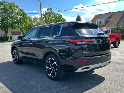 Used 2022 Mitsubishi Outlander SE AWD/4WD image 5
