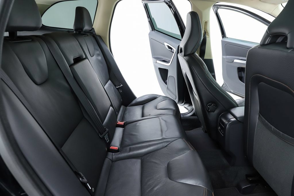 Used 2013 Volvo XC60 T6 AWD/4WD image 36