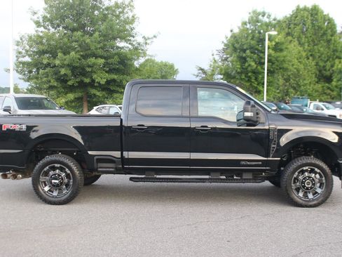 Used 2023 Ford F250 Lariat w/ Sport Appearance Package AWD/4WD image 8