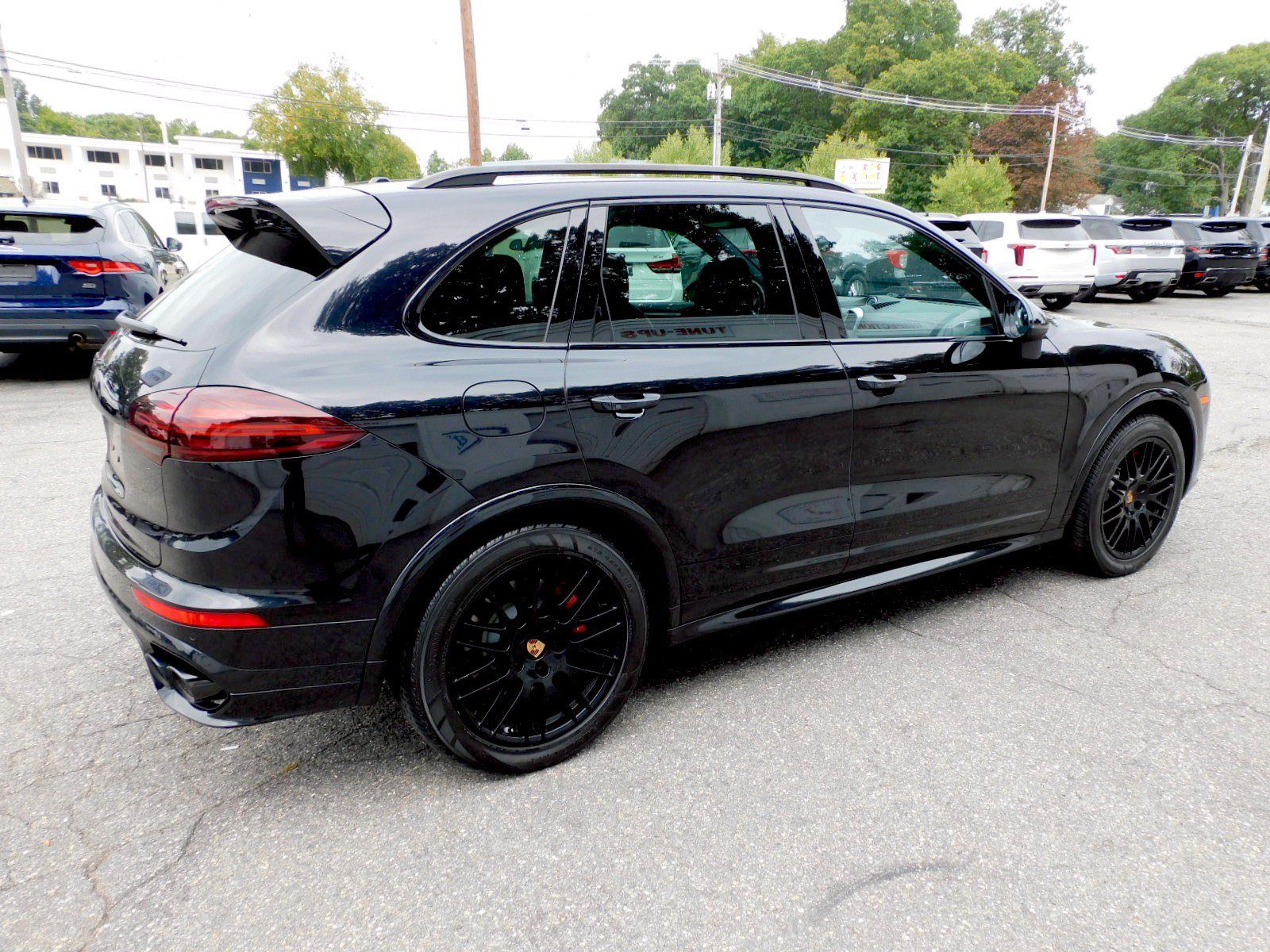 Used 2016 Porsche Cayenne GTS AWD/4WD image 5