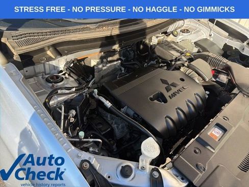 Used 2014 Mitsubishi Outlander ES image 8