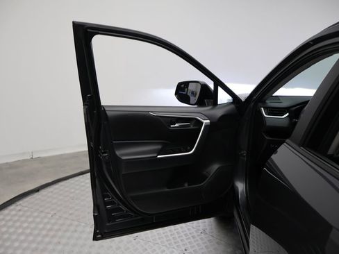 Certified 2025 Toyota RAV4 XLE image 16