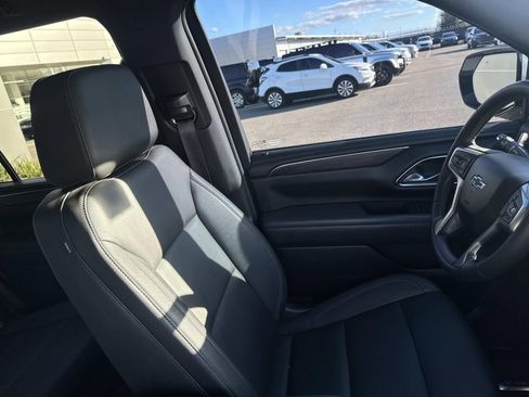 Used 2023 Chevrolet Tahoe Z71 w/ Luxury Package image 11