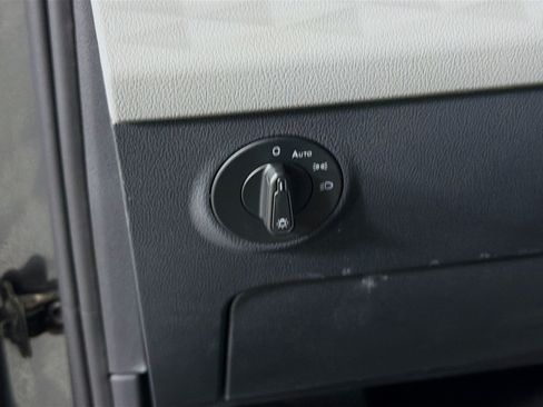 Used 2024 Volkswagen Taos S w/ MDO Package FWD image 17